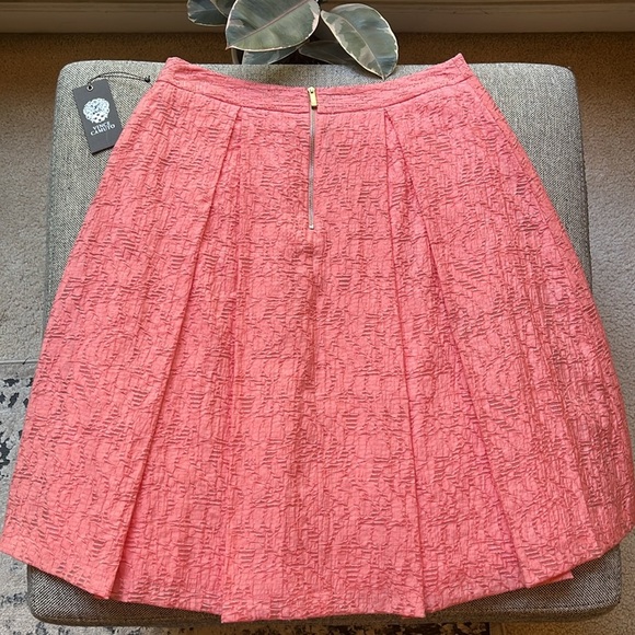 🌺 Vince Camuto Pleated Midi A Line Skirt in shade Tropic Guava, Size: 8 - Picture 3 of 17
